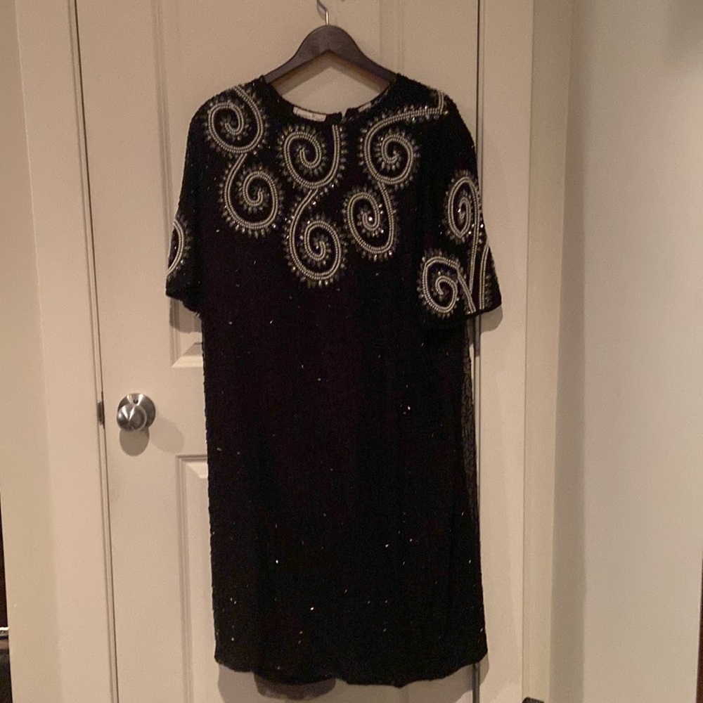 Stunning blk beaded evening dress.silk lined. Classic perf for holiday parties.